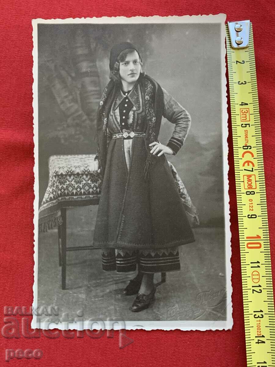 City costume Jewish woman 1934 with price 10.00 BGN | € 5.11 City costume Jewish woman 1934 with price 10.00 BGN | € 5.11