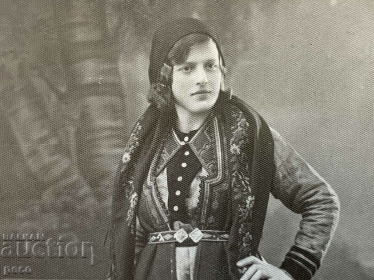 Auction City costume Jewish woman 1934 Auction City costume Jewish woman 1934