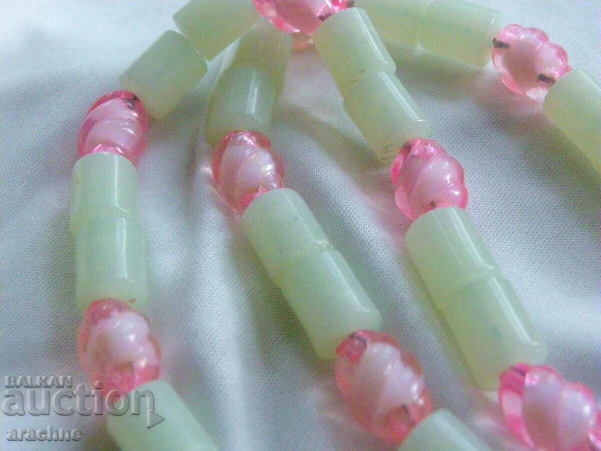 Светещ гердан за дискотека с цена 25.00 лв. | € 12.78 Светещ гердан за дискотека с цена 25.00 лв. | € 12.78