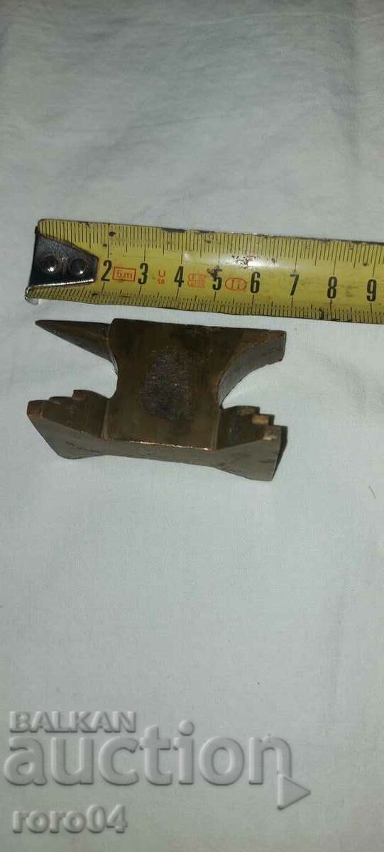 ANvil - JEWELRY - BRONZE - 5 ANvil - JEWELRY - BRONZE - 5