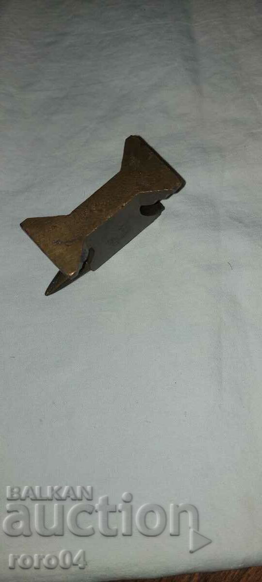 ANvil - JEWELRY - BRONZE - 7 ANvil - JEWELRY - BRONZE - 7