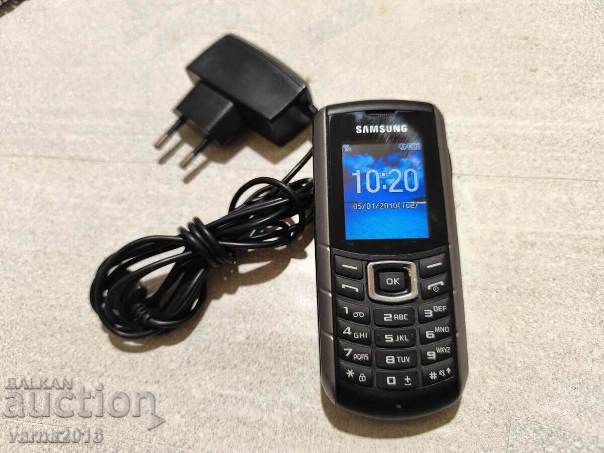 GSM Phone Samsung GT-E2370 The phone works perfectly!