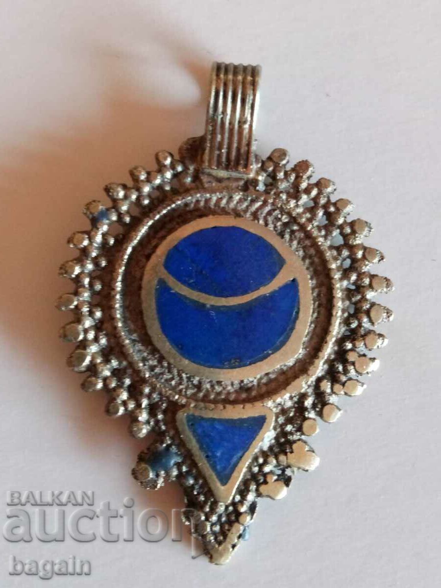 Amulet with lapis lazuli