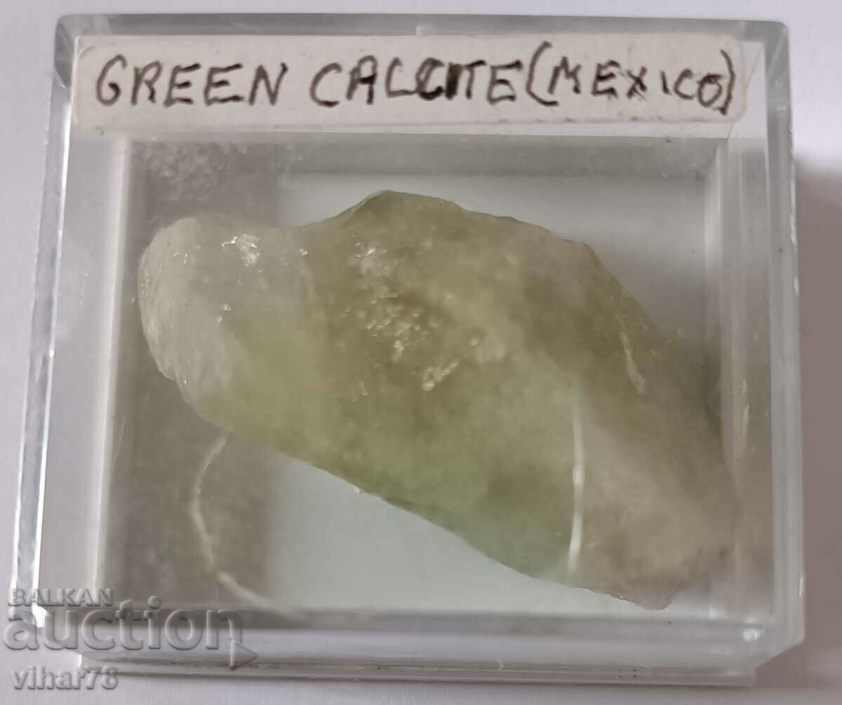 Green calcite stone with price 29.99 BGN | € 15.33 Green calcite stone with price 29.99 BGN | € 15.33