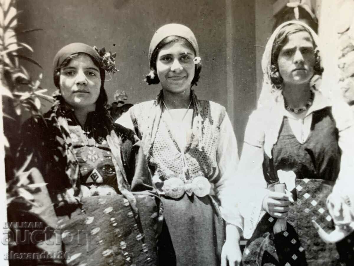 Costumes Burgas 1933 old photo with price 5.00 BGN | € 2.56