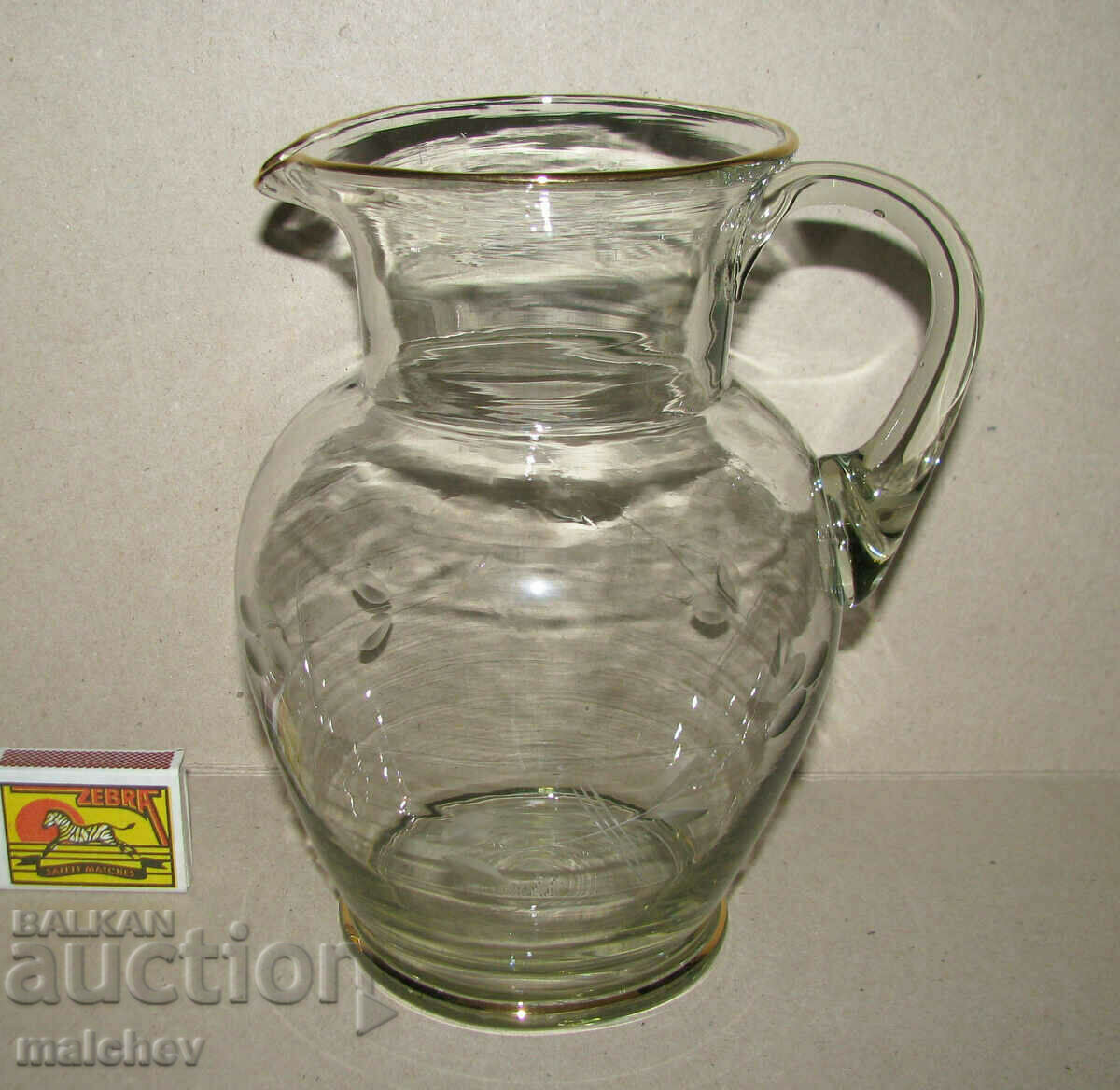 Glass jug 21cm hand engraved 1960s gilt, excellent