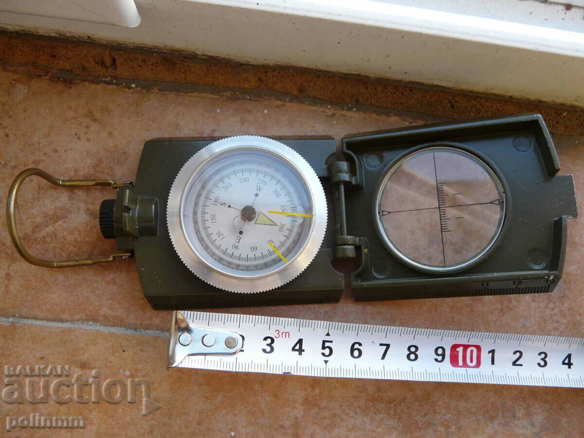 Military compass with price 20.00 BGN | € 10.23
