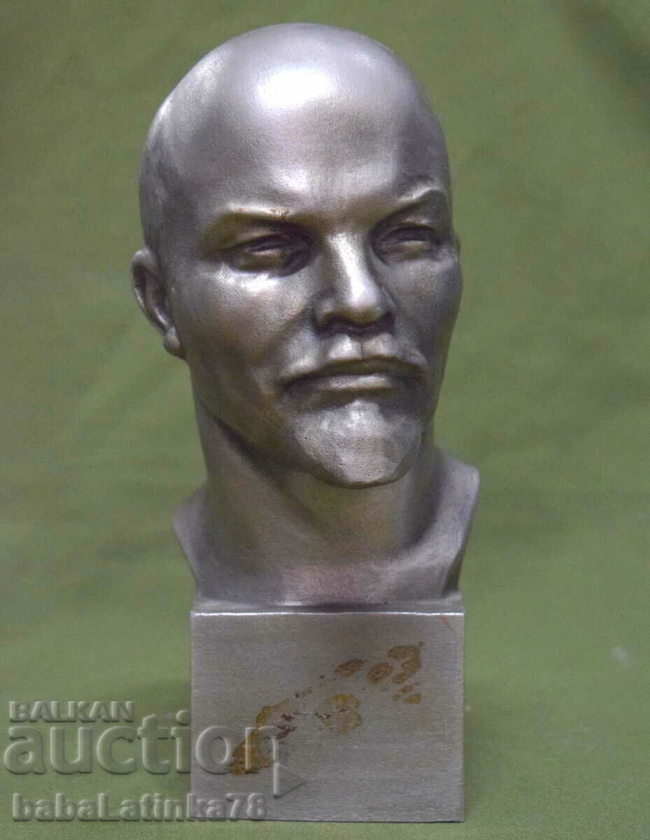 Metal bust of Vladimir Lenin