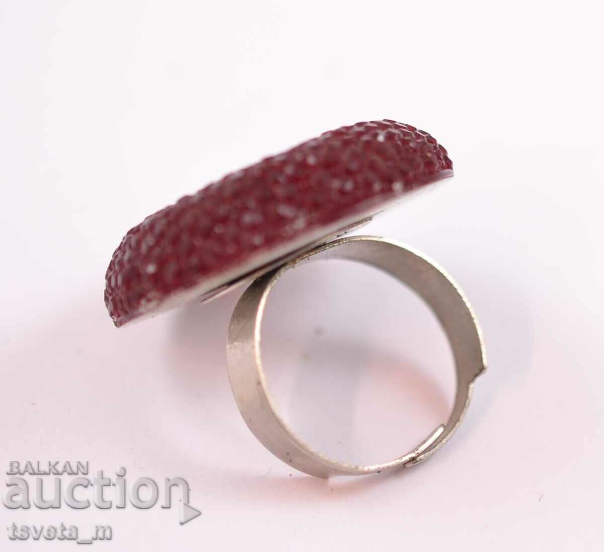Women's resizing ring with price 3.00 BGN | € 1.53 Women's resizing ring with price 3.00 BGN | € 1.53