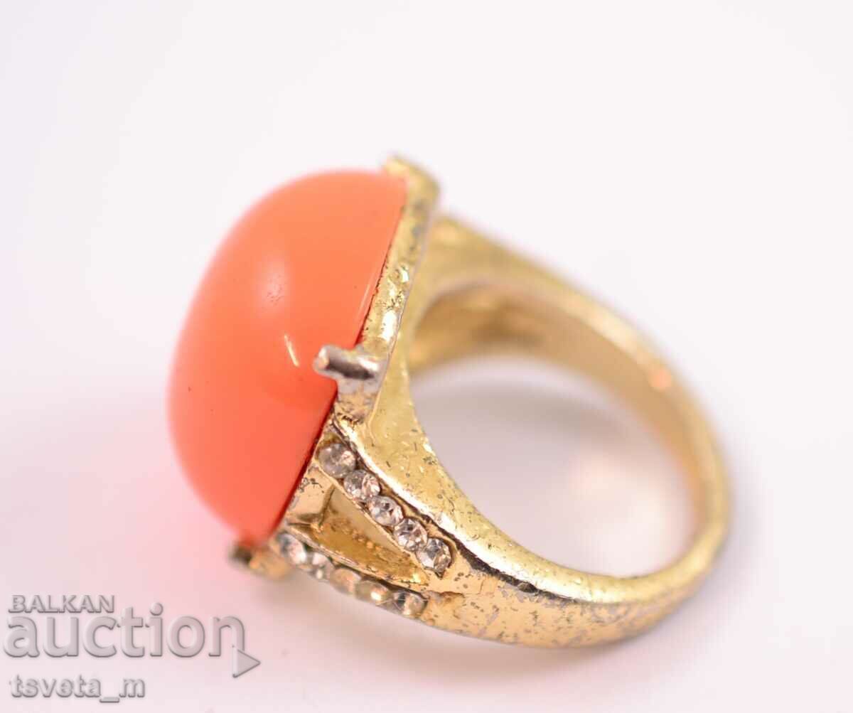 Auction  Ladies ring