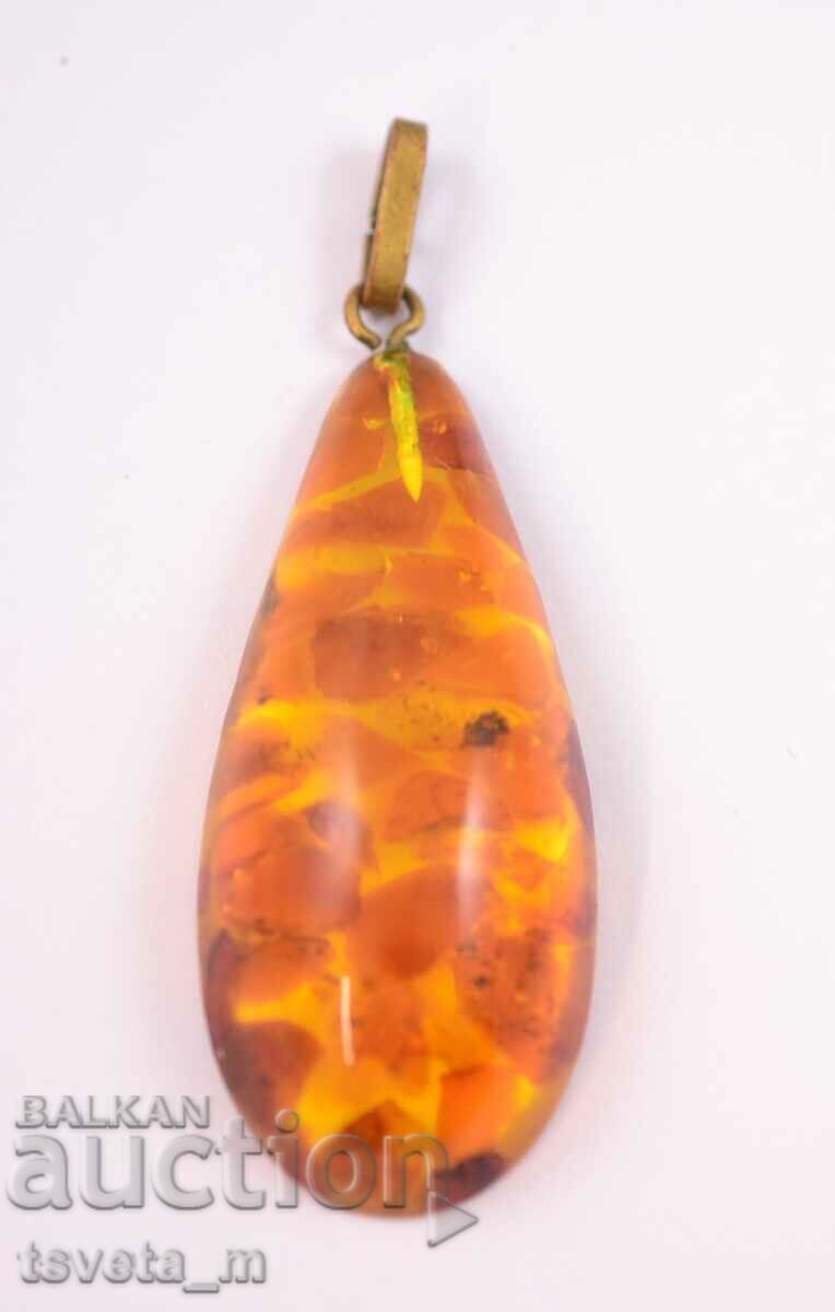 Pendant, locket amber