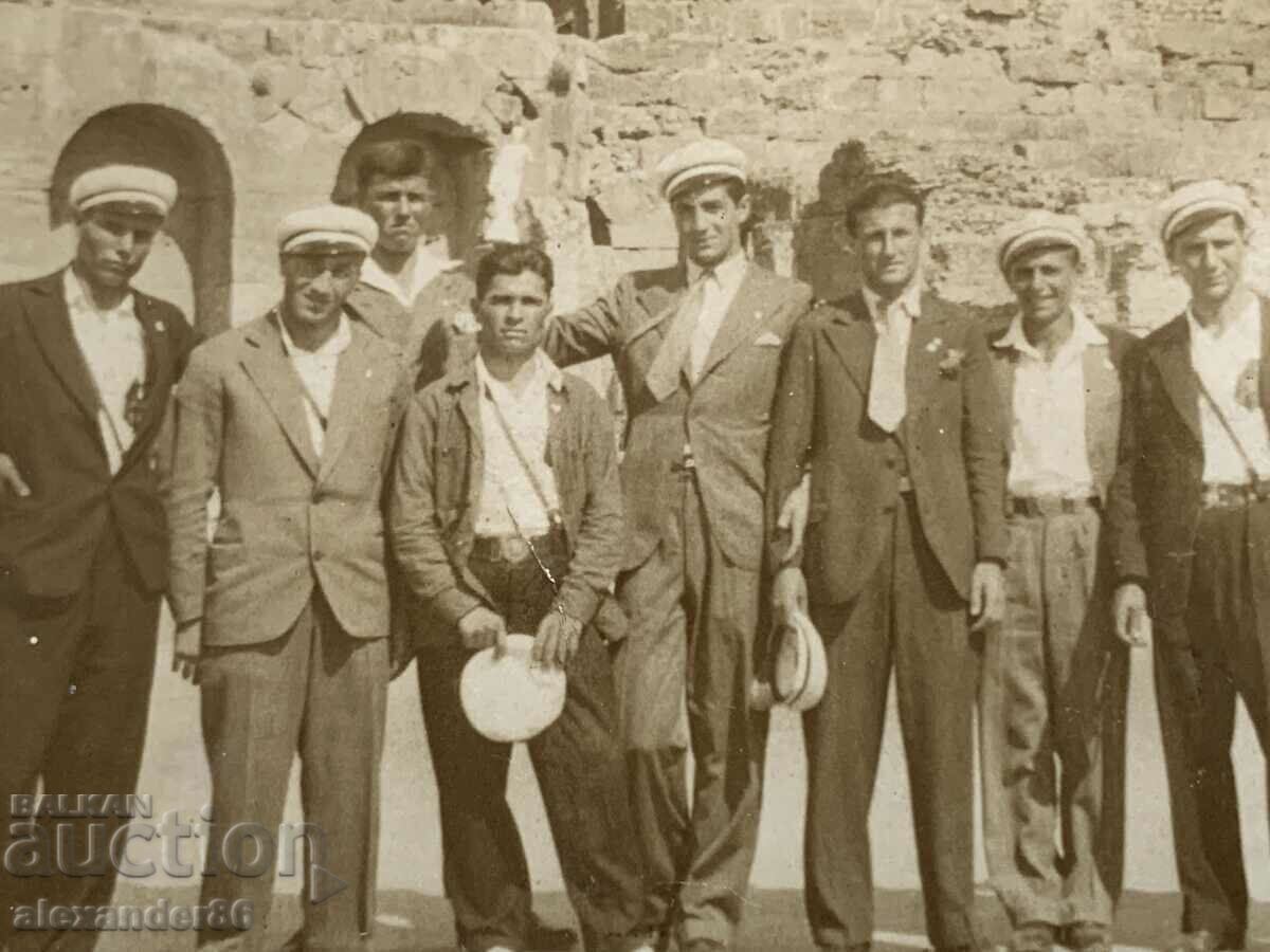 Аукцион Българи на Акропола 1930 г. стара снимка пътувала Аукцион Българи на Акропола 1930 г. стара снимка пътувала