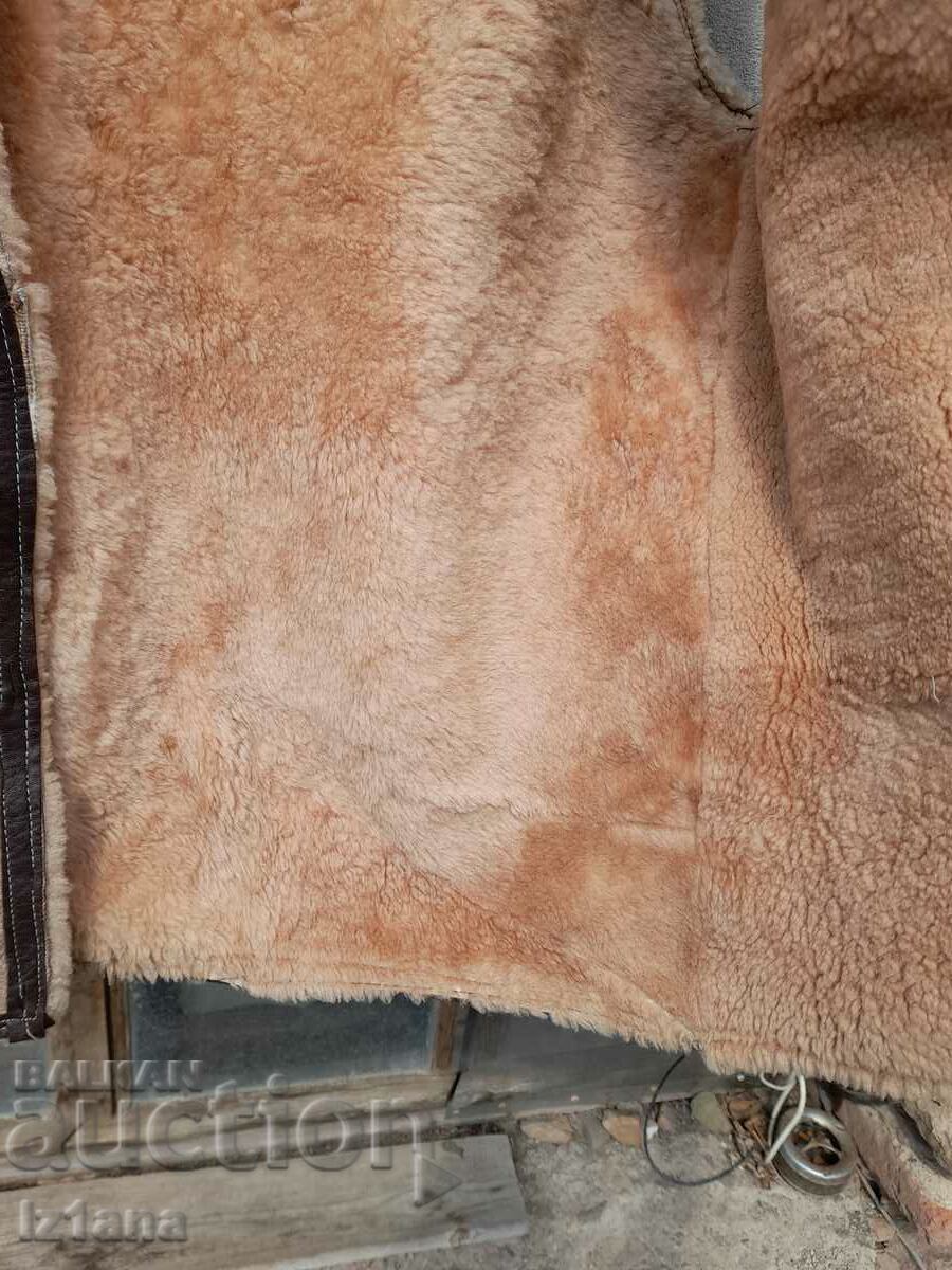 Livrarea Căptușeală veche din piele naturală