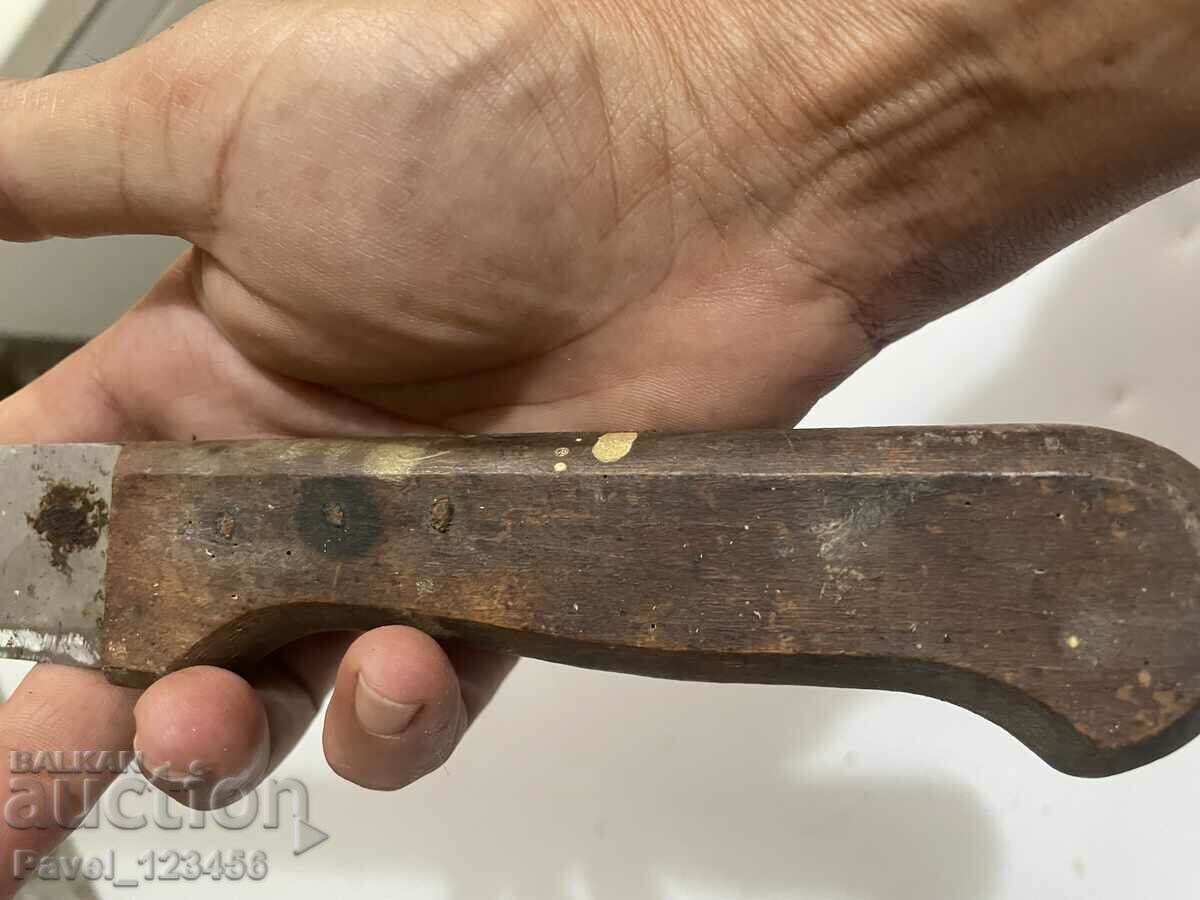 Delivery of Old big knife