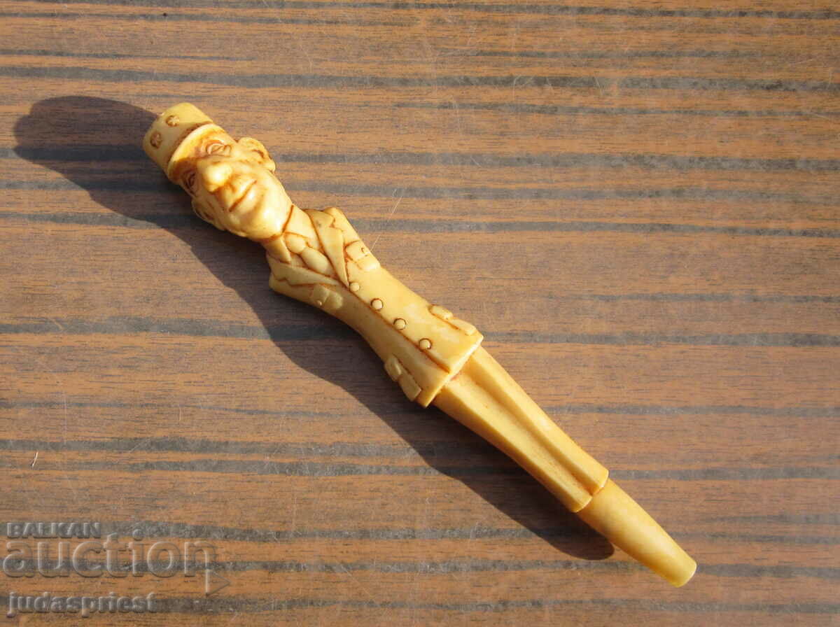 French military themed pen with General de Gaulle with price 25.00 BGN | € 12.78 French military themed pen with General de Gaulle with price 25.00 BGN | € 12.78
