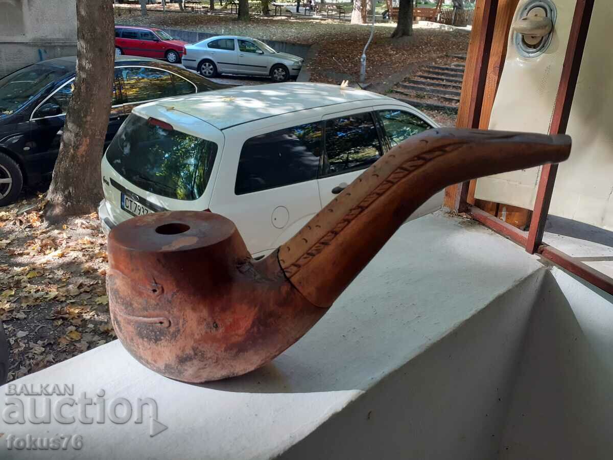 Licitație Uriașă țeavă veche din lemn - Unică