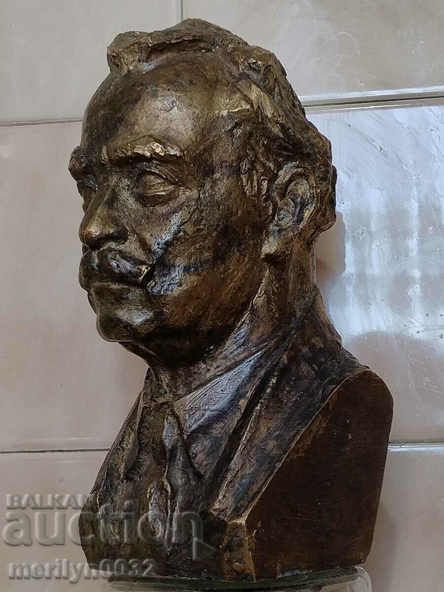 Бронзов бюст на вожда Георги Димитров фигура статуетка с цена 788.00 лв. | € 402.90 Бронзов бюст на вожда Георги Димитров фигура статуетка с цена 788.00 лв. | € 402.90