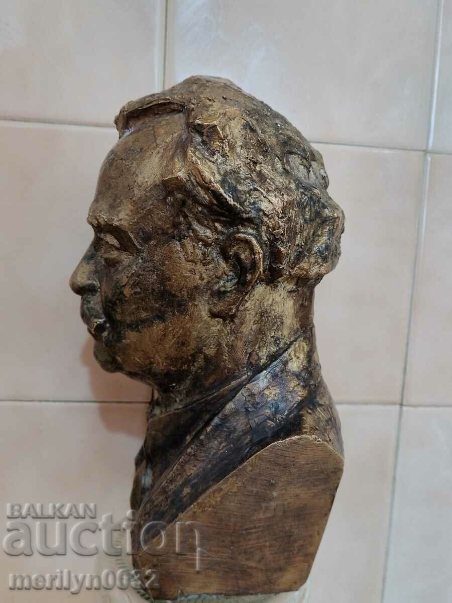 Бронзов бюст на вожда Георги Димитров фигура статуетка - 5 Бронзов бюст на вожда Георги Димитров фигура статуетка - 5