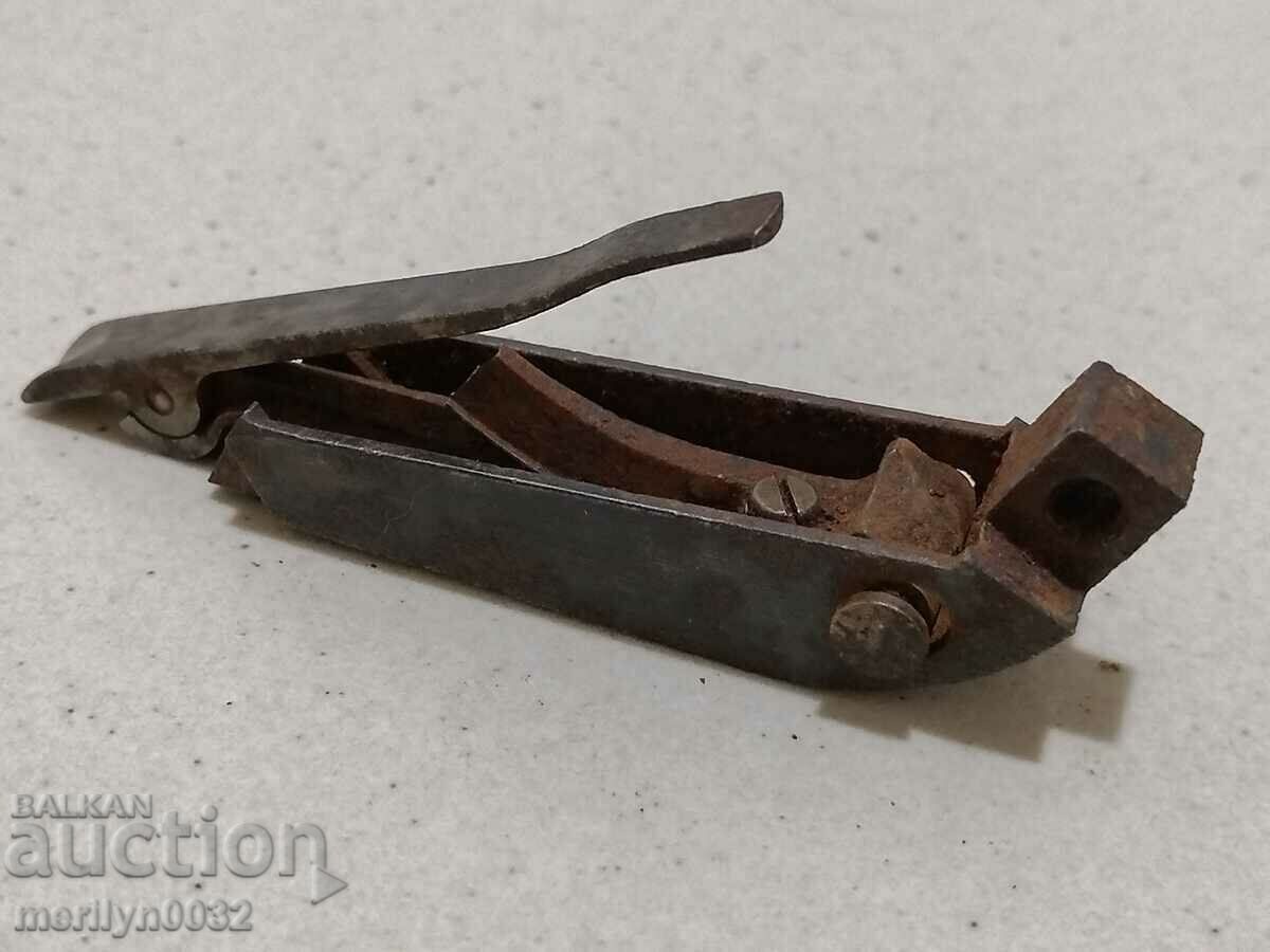 Part, magazine detail of a WW1 Mannlicher M-88 rifle - 6 Part, magazine detail of a WW1 Mannlicher M-88 rifle - 6