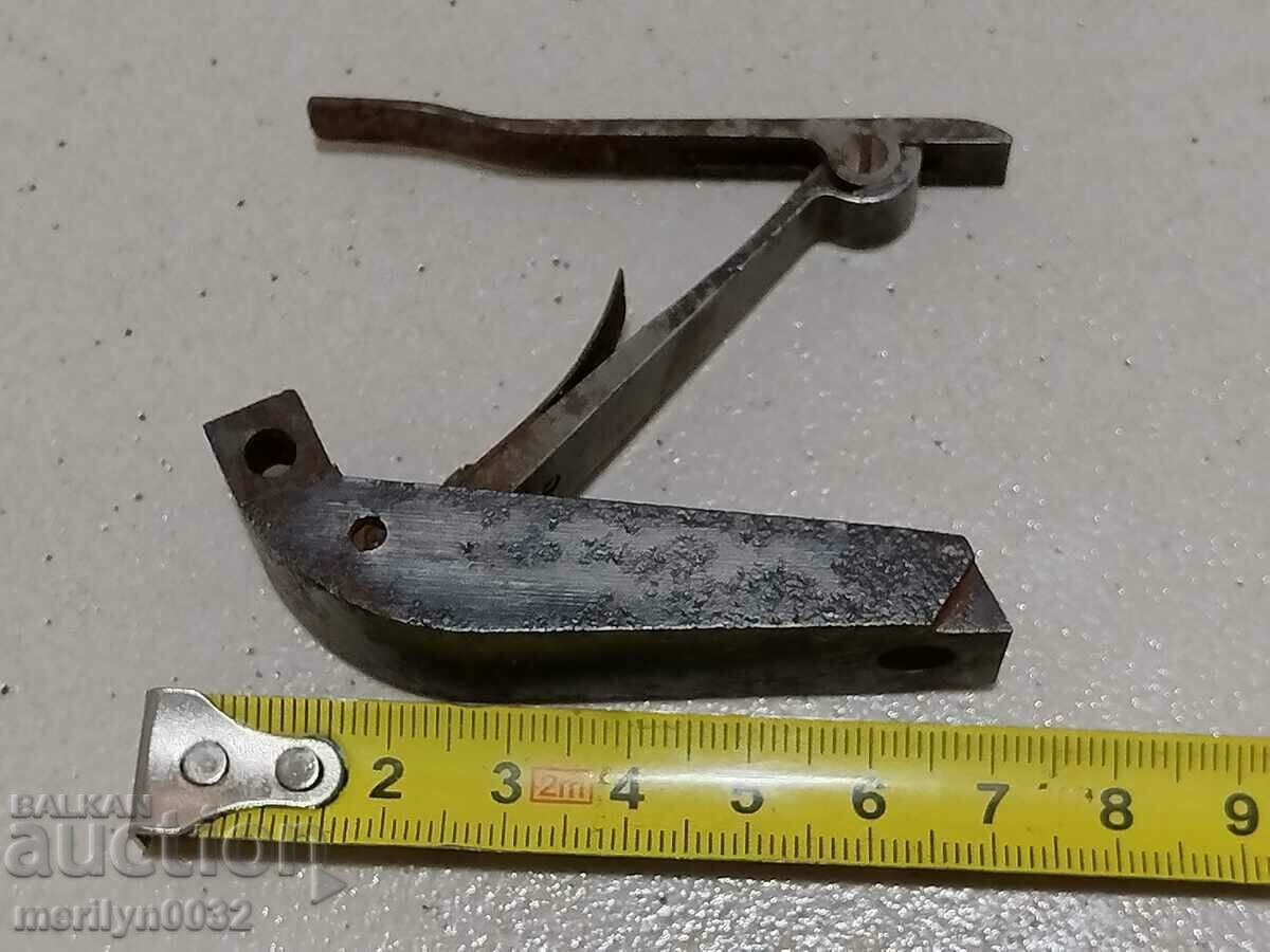 Part, magazine detail of a WW1 Mannlicher M-88 rifle - 7 Part, magazine detail of a WW1 Mannlicher M-88 rifle - 7