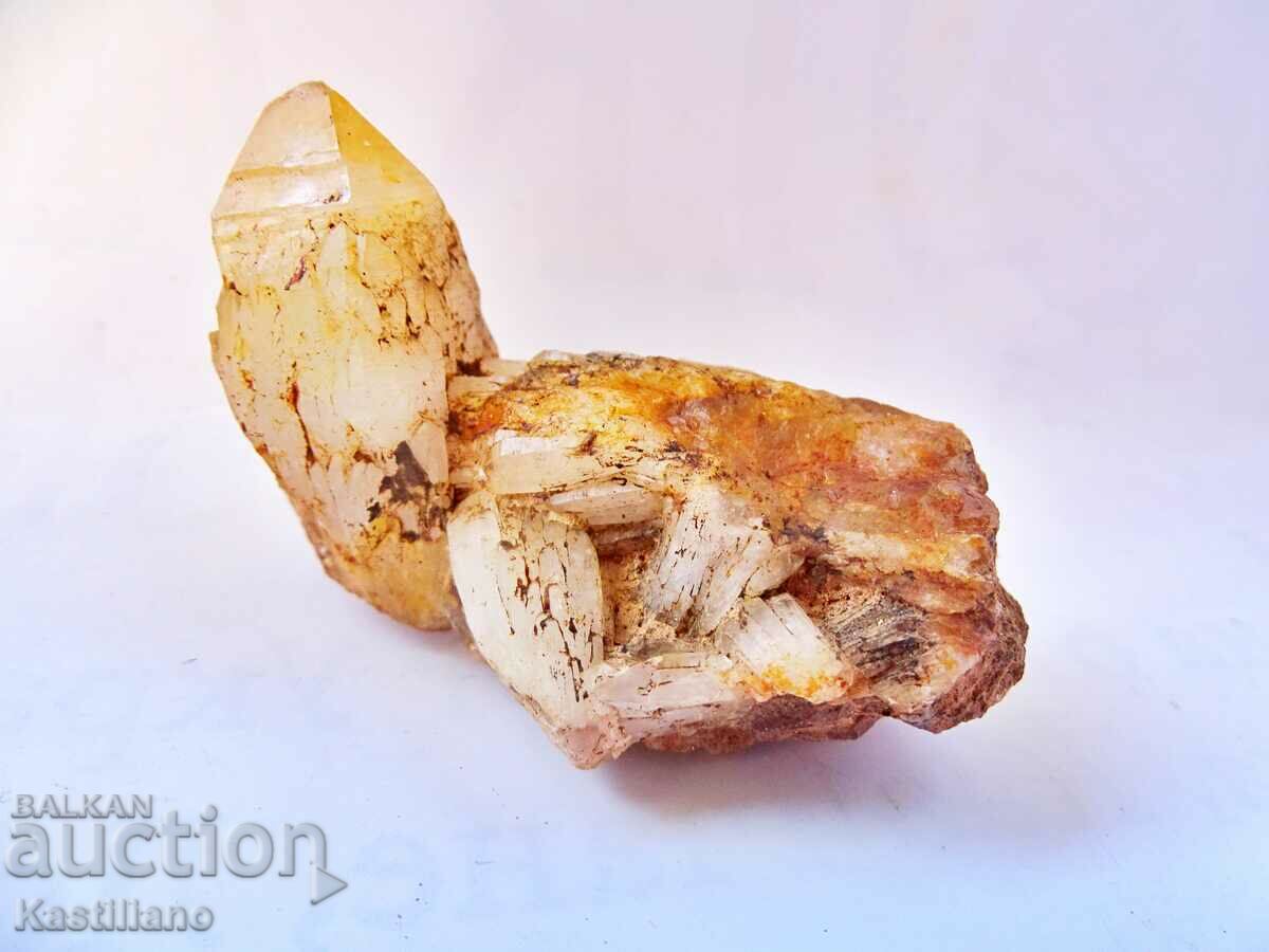 Mineral - quartz with price 7.00 BGN | € 3.58 Mineral - quartz with price 7.00 BGN | € 3.58