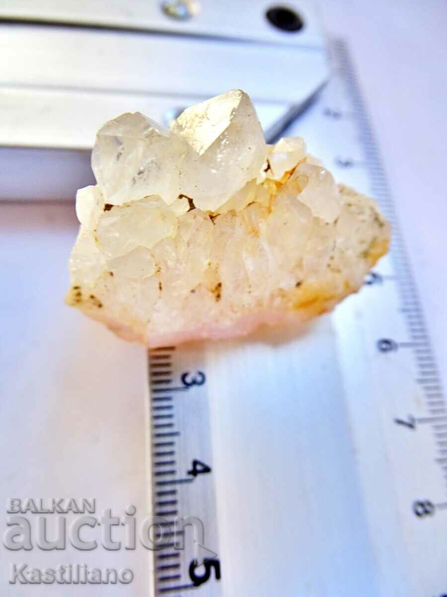 Mineral - quartz with price 7.00 BGN | € 3.58 Mineral - quartz with price 7.00 BGN | € 3.58