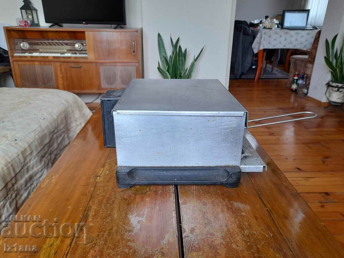 Old sandwich grill with price 45.00 BGN | € 23.01 Old sandwich grill with price 45.00 BGN | € 23.01