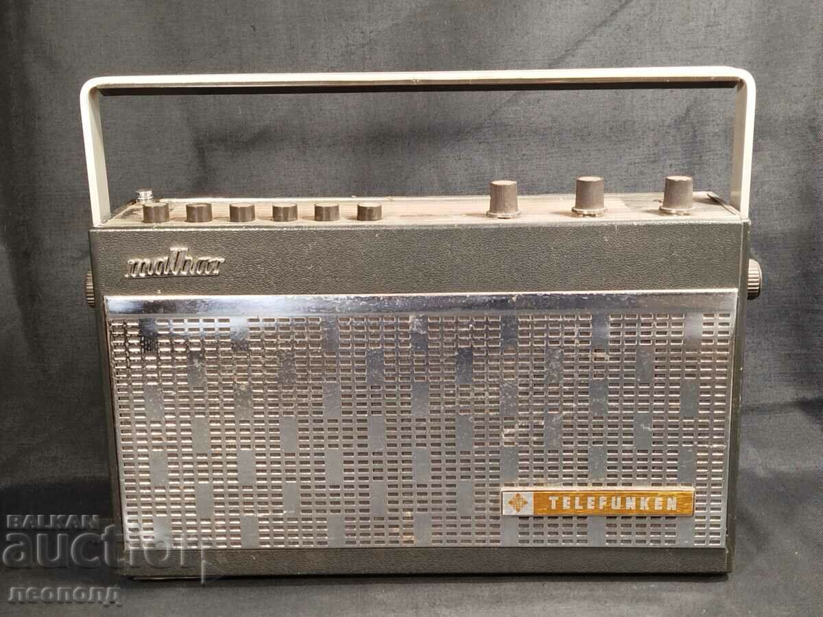 BZC OLD RETRO TRANSISTOR RADIO TELEFUNKEN MALHAR