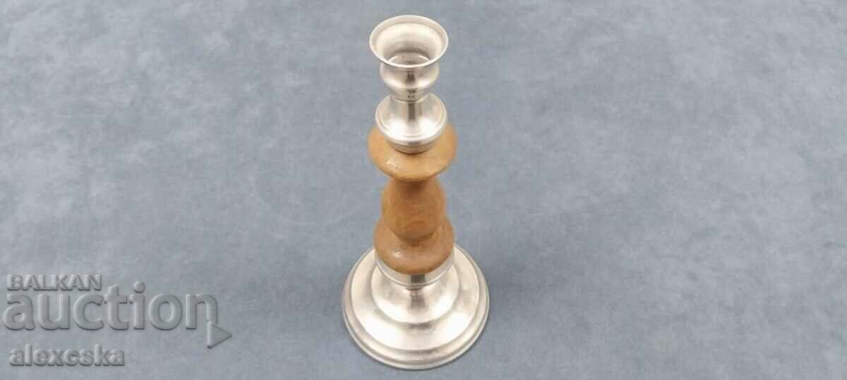 Suport de lumanare de masa cu preț 15.00 BGN | € 7.67 Suport de lumanare de masa cu preț 15.00 BGN | € 7.67