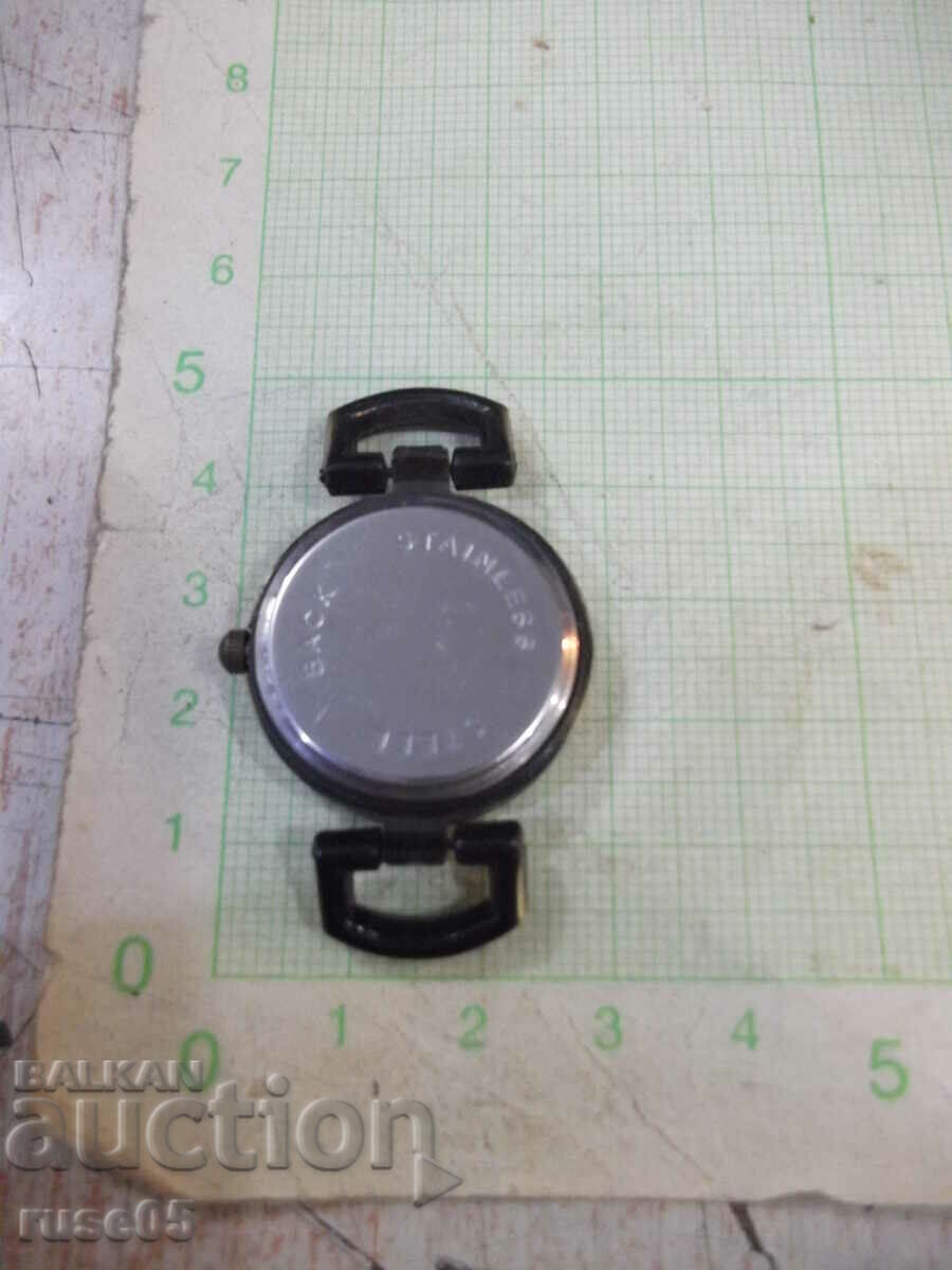 Γυναικείο χειροκίνητο ρολόι εργασίας χαλαζία με τιμή 5.00 BGN | € 2.56 Γυναικείο χειροκίνητο ρολόι εργασίας χαλαζία με τιμή 5.00 BGN | € 2.56