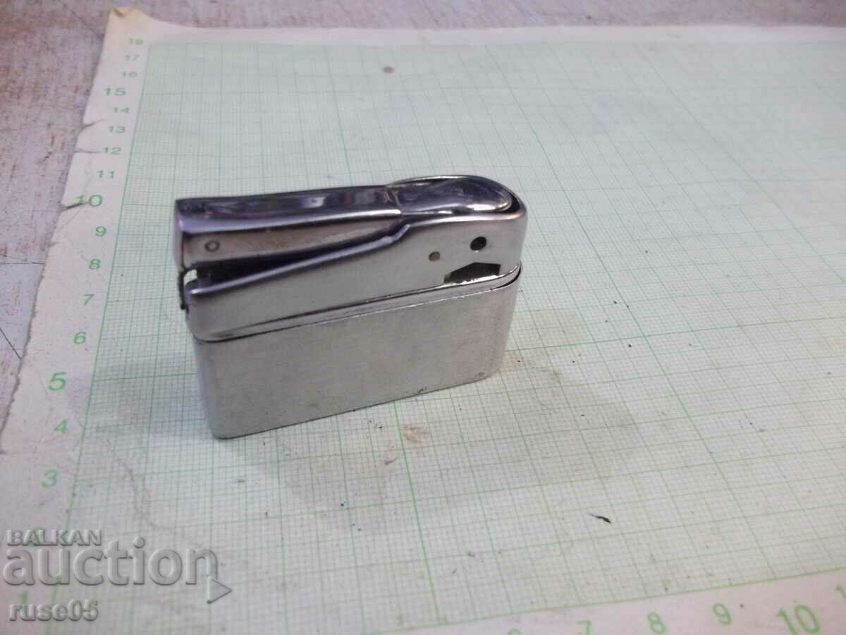 Auction  Gasoline lighter working - 6