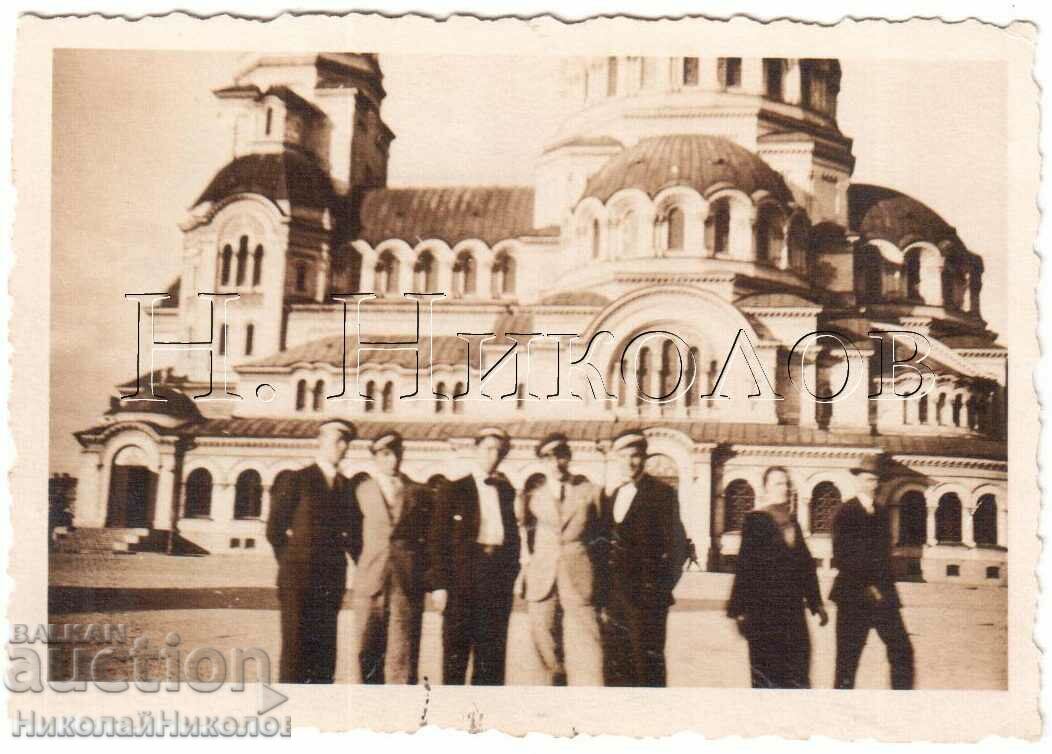 1933 SMALL OLD PHOTO OF SOFIA IN FRONT OF AL. NEVSKY D139