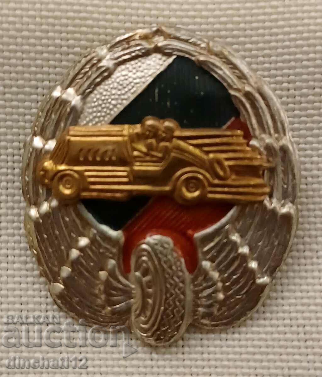 Шофьор на военен автомобил - Auto Moto