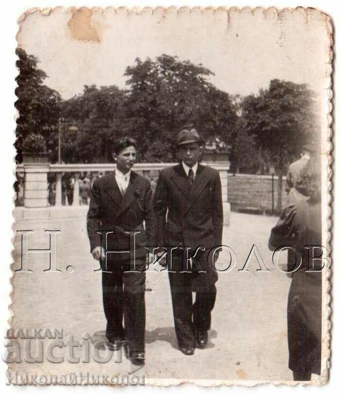 1939 SMALL OLD PHOTO SOFIA BORISOVA GARDEN D147