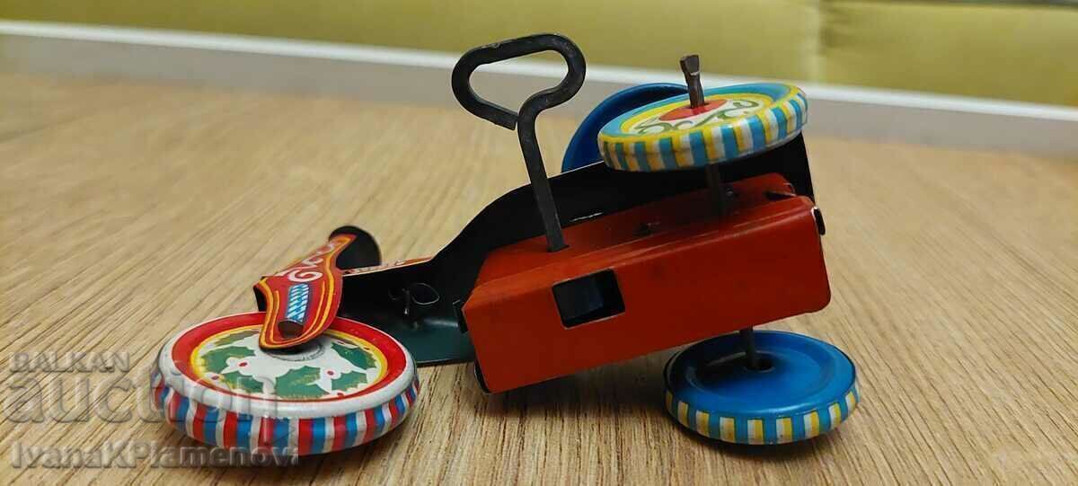 Jucărie din metal cu mecanism pentru colecționari - 7 Jucărie din metal cu mecanism pentru colecționari - 7