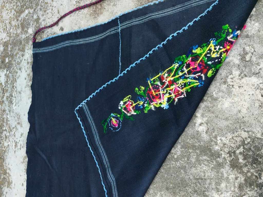 . AUTHENTIC OLD CHASE APRON WEARED BY PISHTIMAL CRANE - 5 . AUTHENTIC OLD CHASE APRON WEARED BY PISHTIMAL CRANE - 5