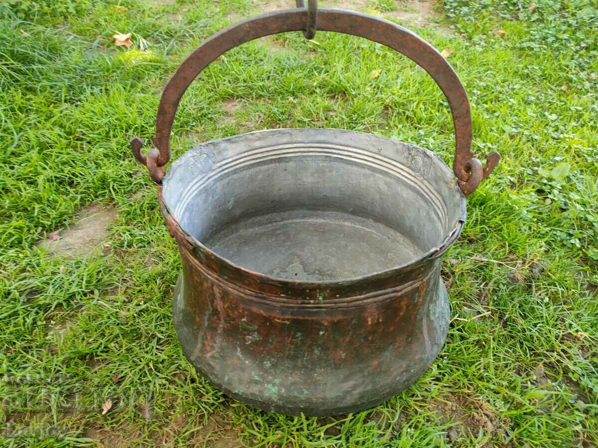 Auction Old copper vessel boiler, baby Auction Old copper vessel boiler, baby