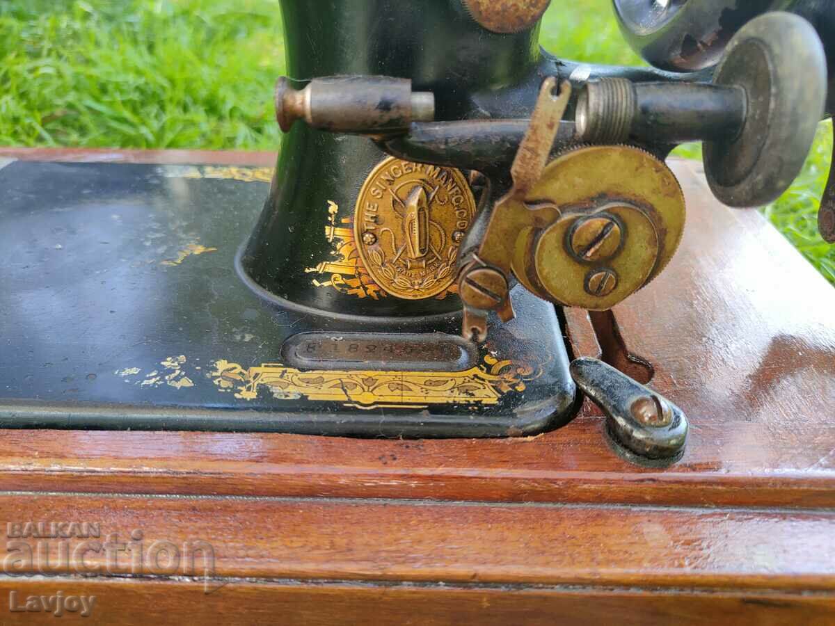Singer Sewing Machine # with price 60.00 BGN | € 30.68 Singer Sewing Machine # with price 60.00 BGN | € 30.68