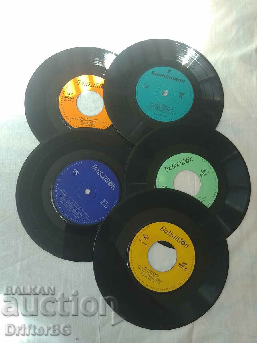 Gramophone records, small, interesting, without cover