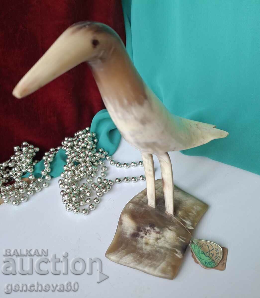 Delivery of Rare horn bird figurine Czechoslovakia/label