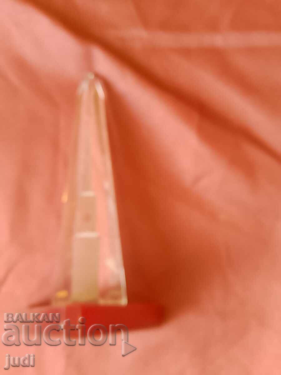 USSR Moscow Kremlin pedestal glass with price 40.00 BGN | € 20.45 USSR Moscow Kremlin pedestal glass with price 40.00 BGN | € 20.45