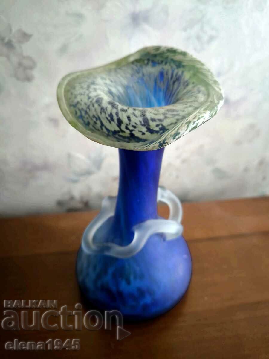 Murano vase with price 84.00 BGN | € 42.95