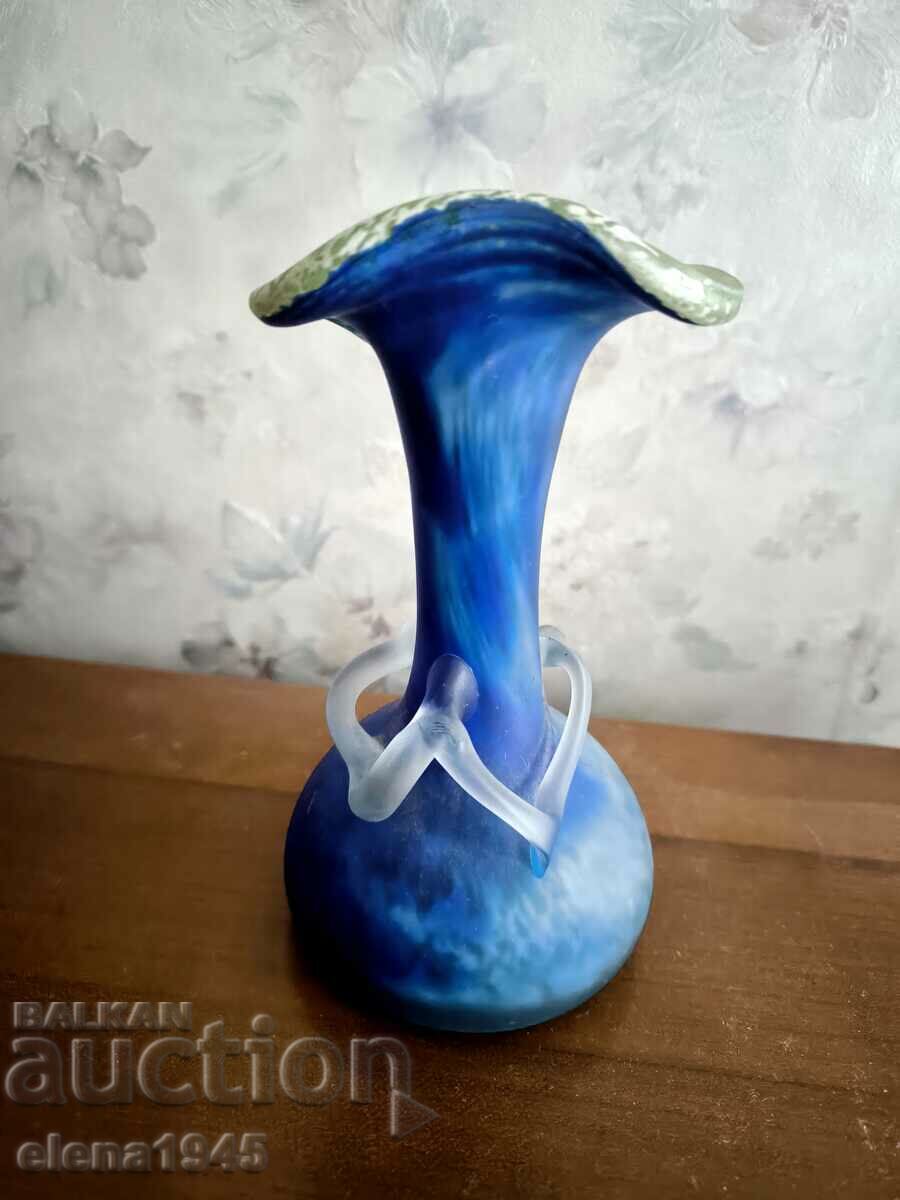 Auction  Murano vase