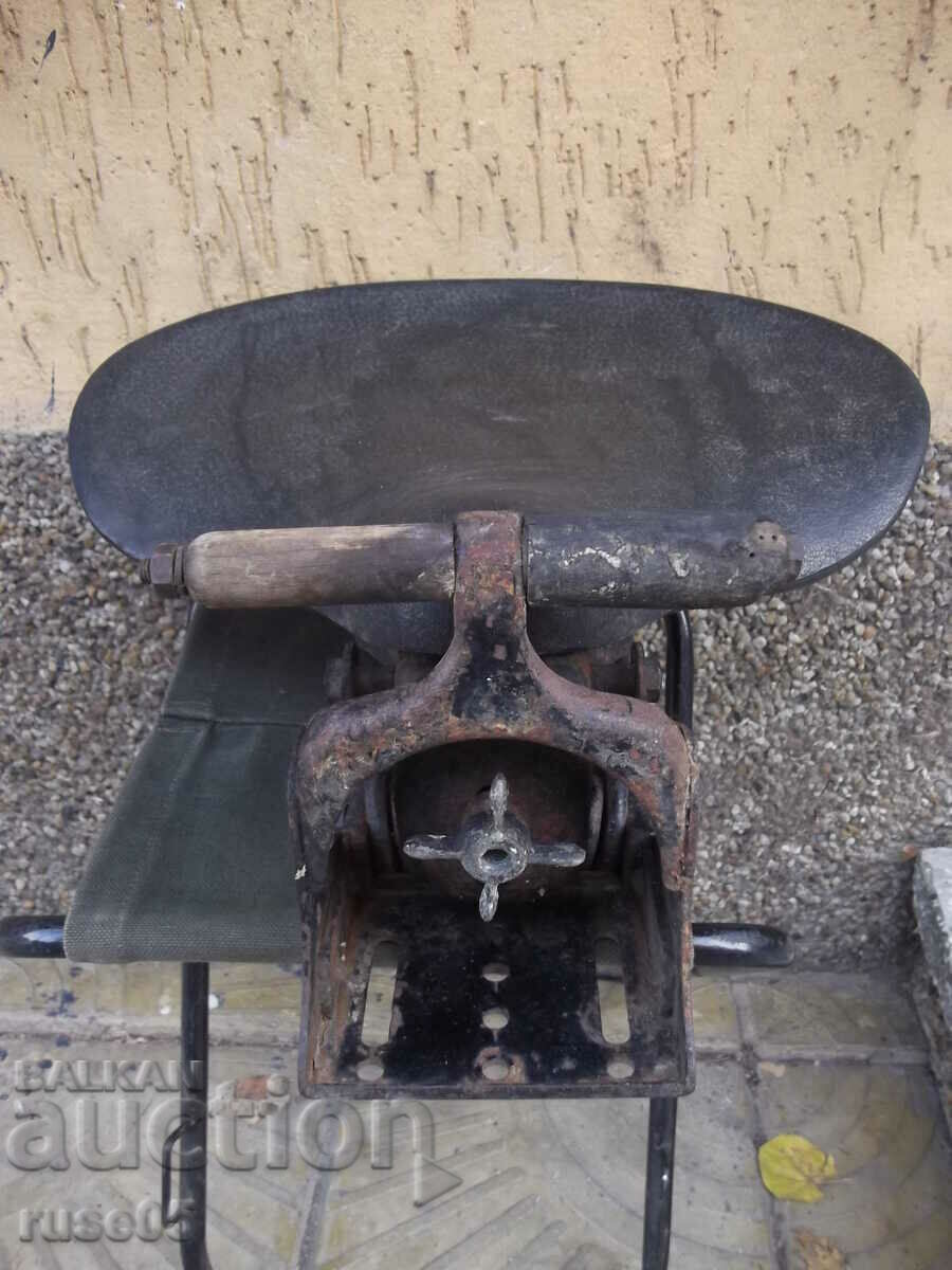 Auction Old seat for motorcycle "DKW NZ 350" Auction Old seat for motorcycle "DKW NZ 350"