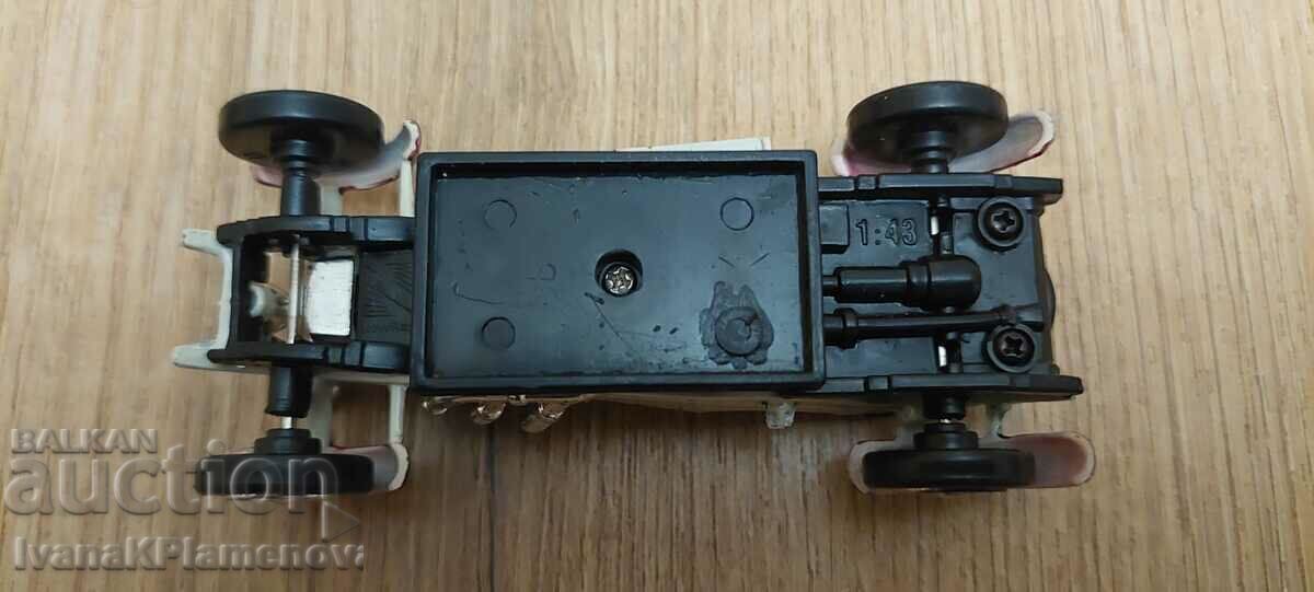 Количка метална за колекционери - 5