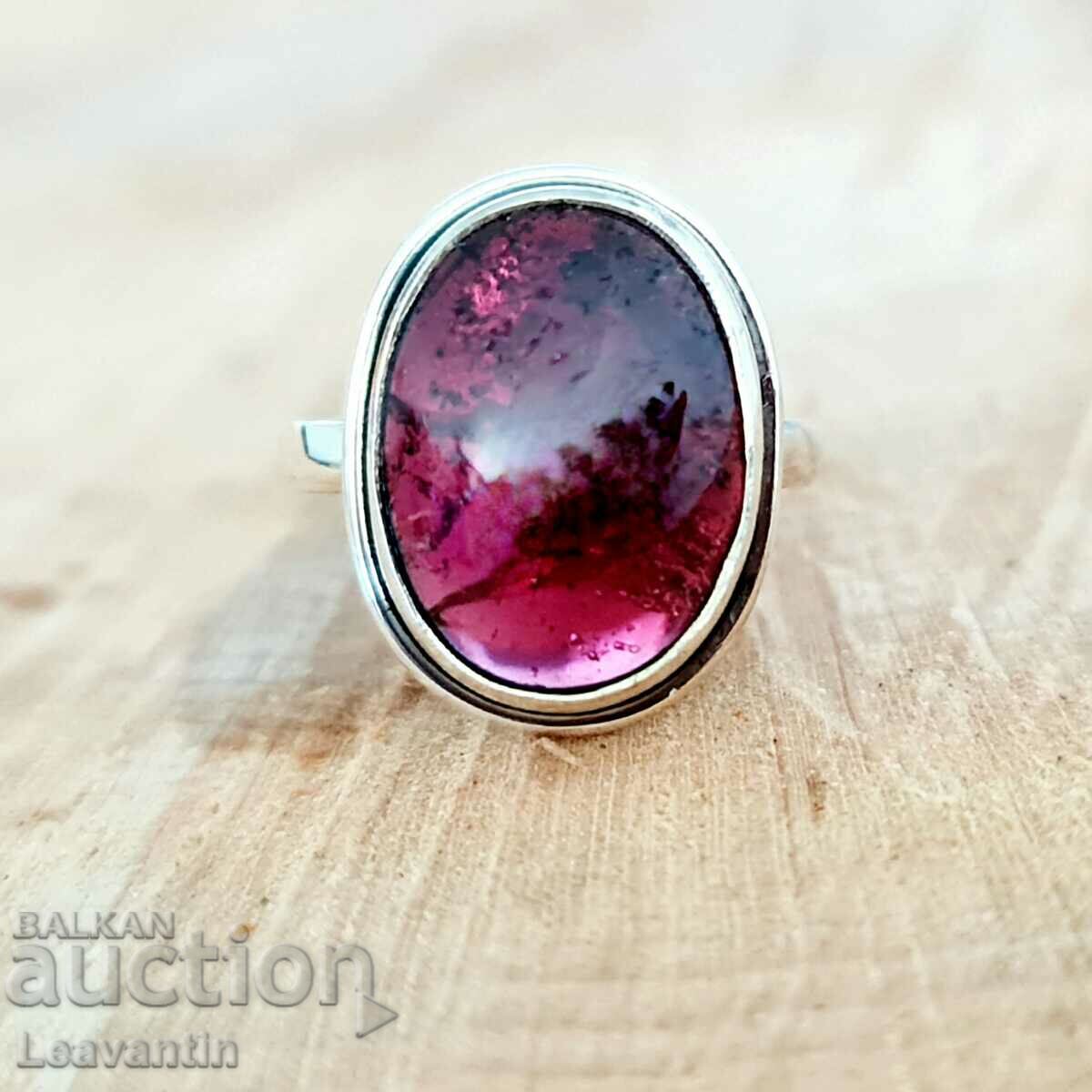 5455 Silver ring with Garnet