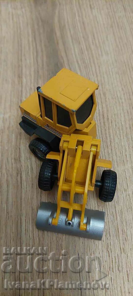 Licitație Cărucior metalic pentru colecționari Licitație Cărucior metalic pentru colecționari