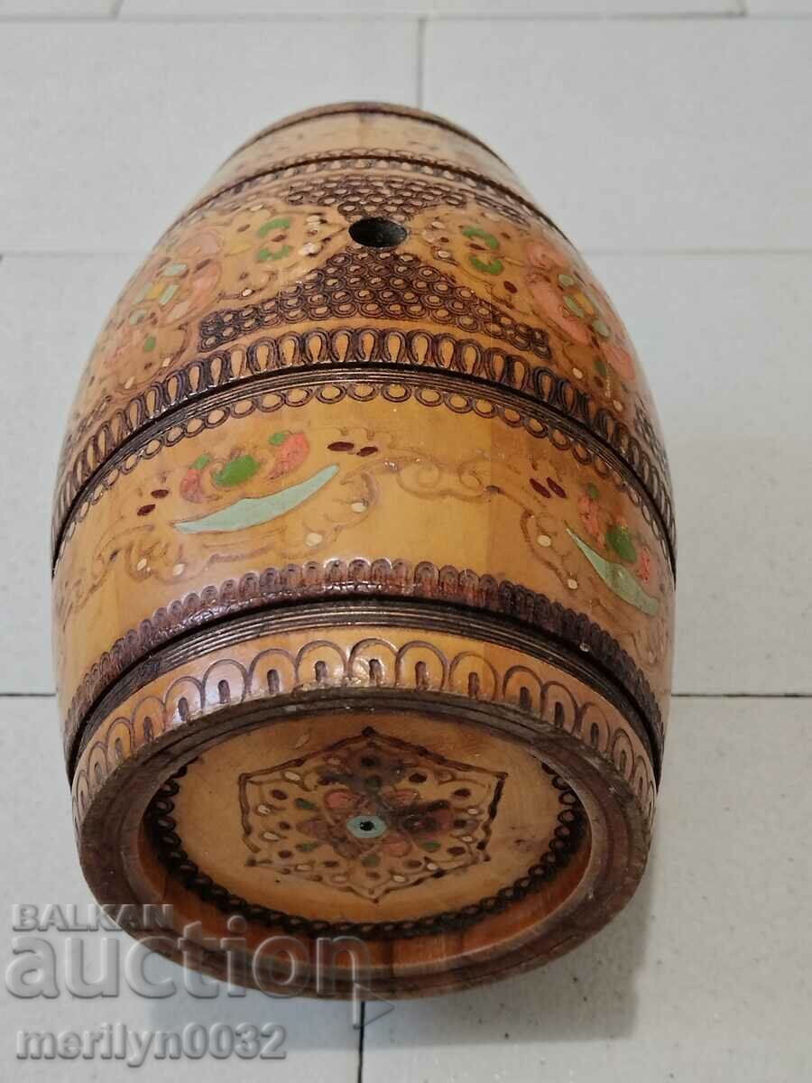Auction  Bure, barrel, wood, pavur buckel bucklitsa