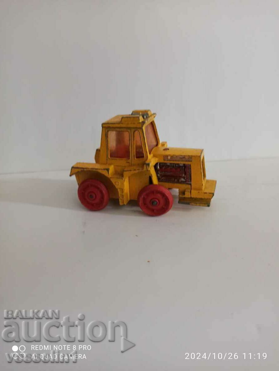 Tractor matchbox tractor matchbox lesney large with price 6.00 BGN | € 3.07