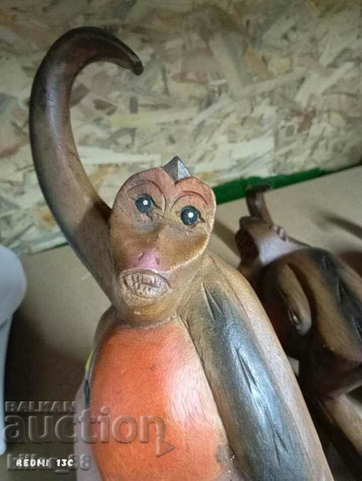 Delivery of Wooden monkeys Delivery of Wooden monkeys